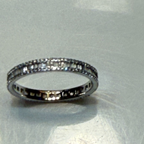 Stunning 14k white gold diamond eternity band ring - Picture 11 of 12